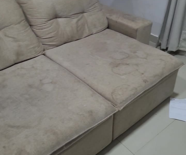 Sofá antes da limpeza